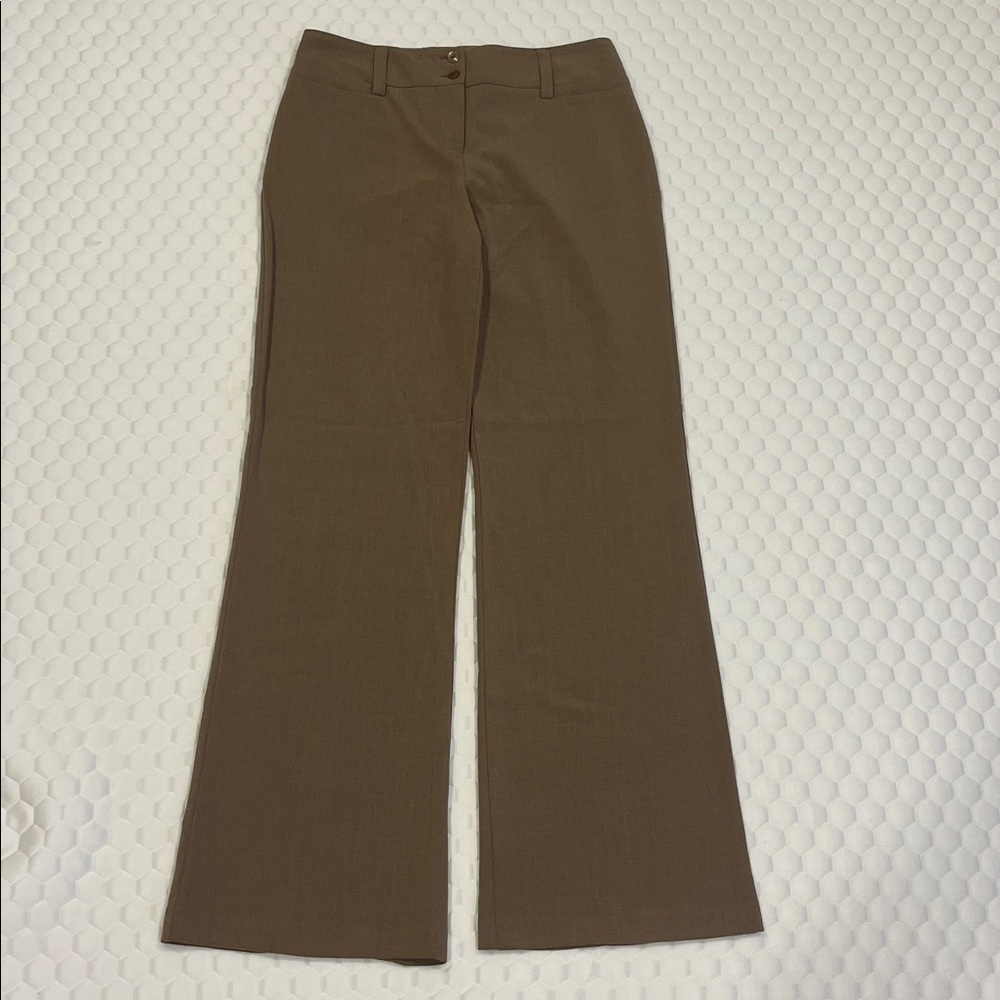 A. Buyer Wide Leg Pants Size 9